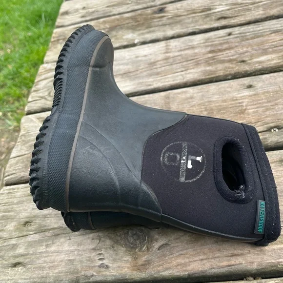 Kids Black Waterproof Neoprene Muck Boots Lincoln Outfitters Sz 10 Little Boys - Picture 10 of 10